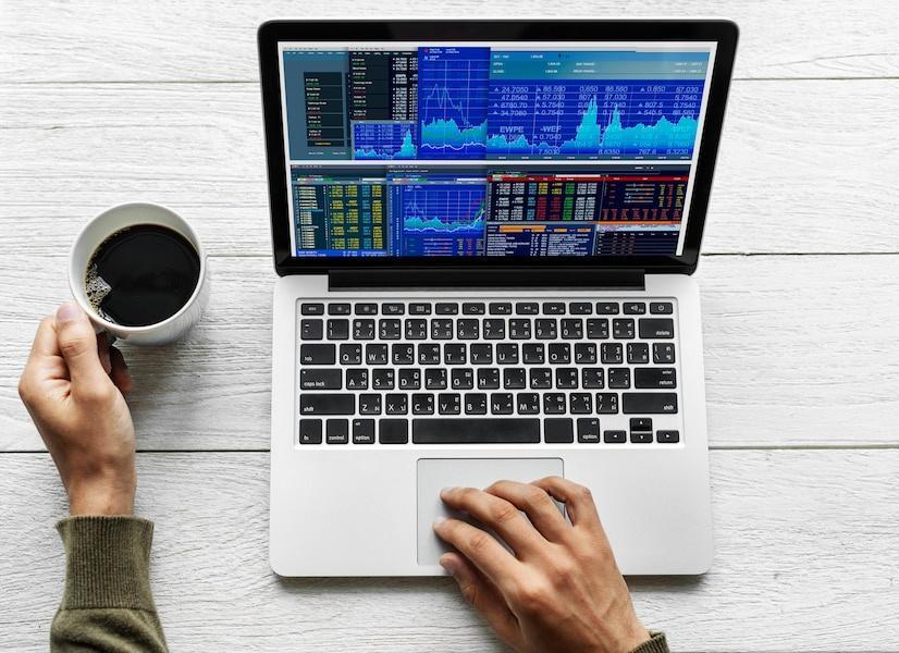 A trader creating a smart money trading plan